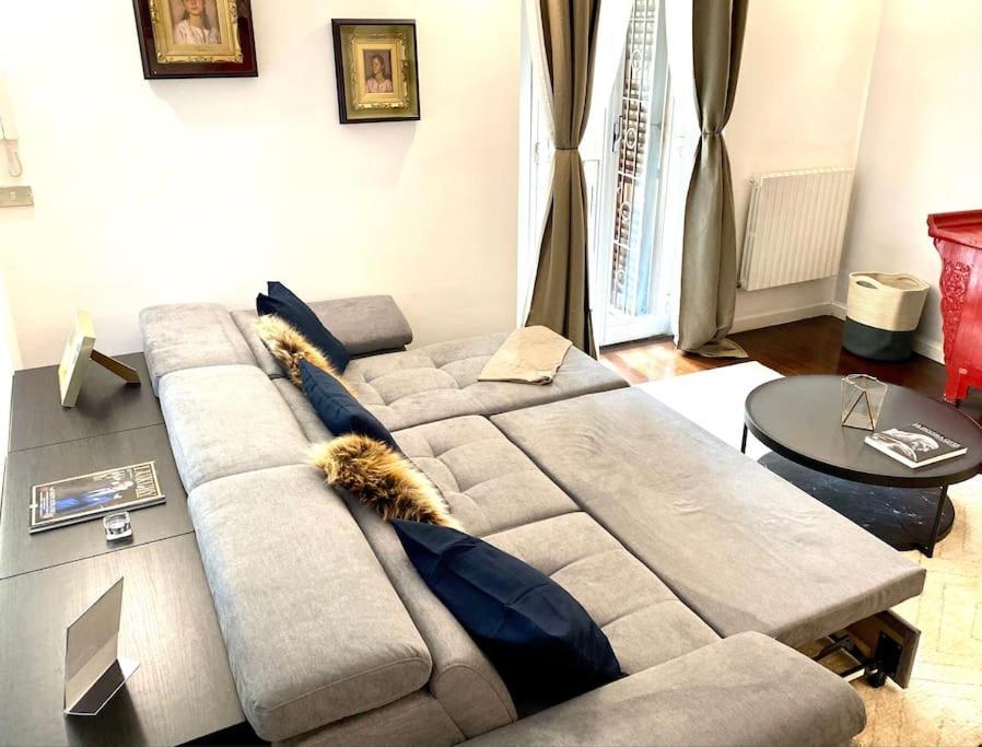 Apartment Duomo Area 2 Bedroom Deluxe Mailand